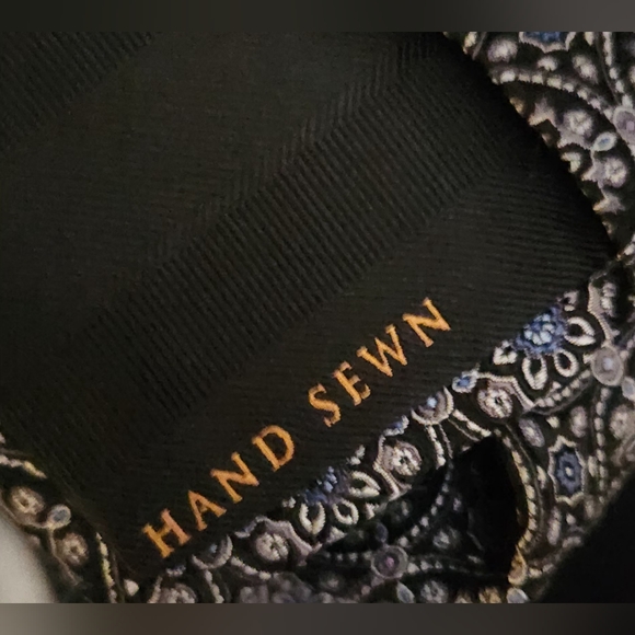 Robert Talbott Best Of Class Nordstrom Black and Gray Patterned Tie - Picture 5 of 9